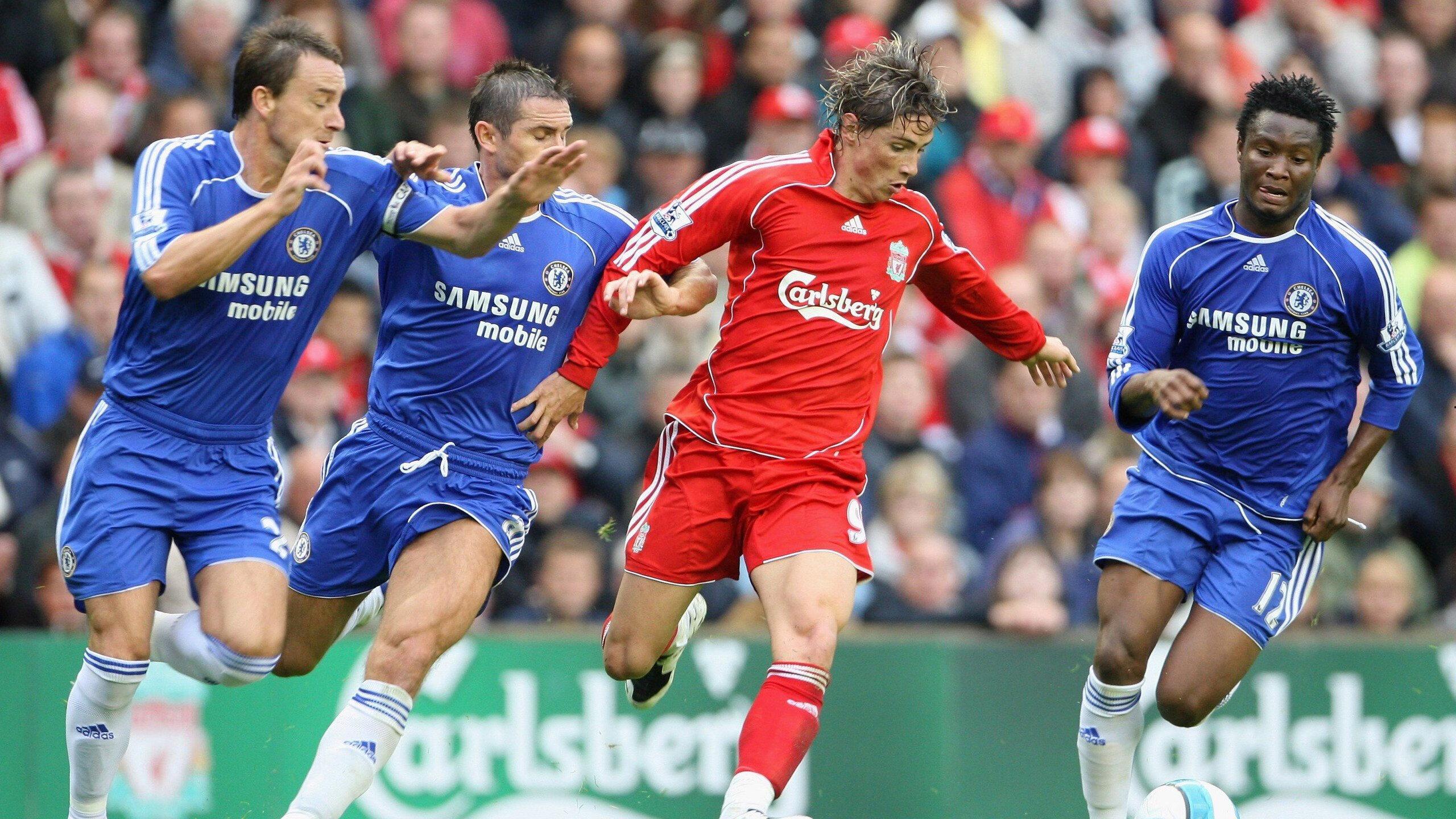 英超积分榜风云,枪手8轮不败紧追,红军利物浦本轮不败即加冕王座